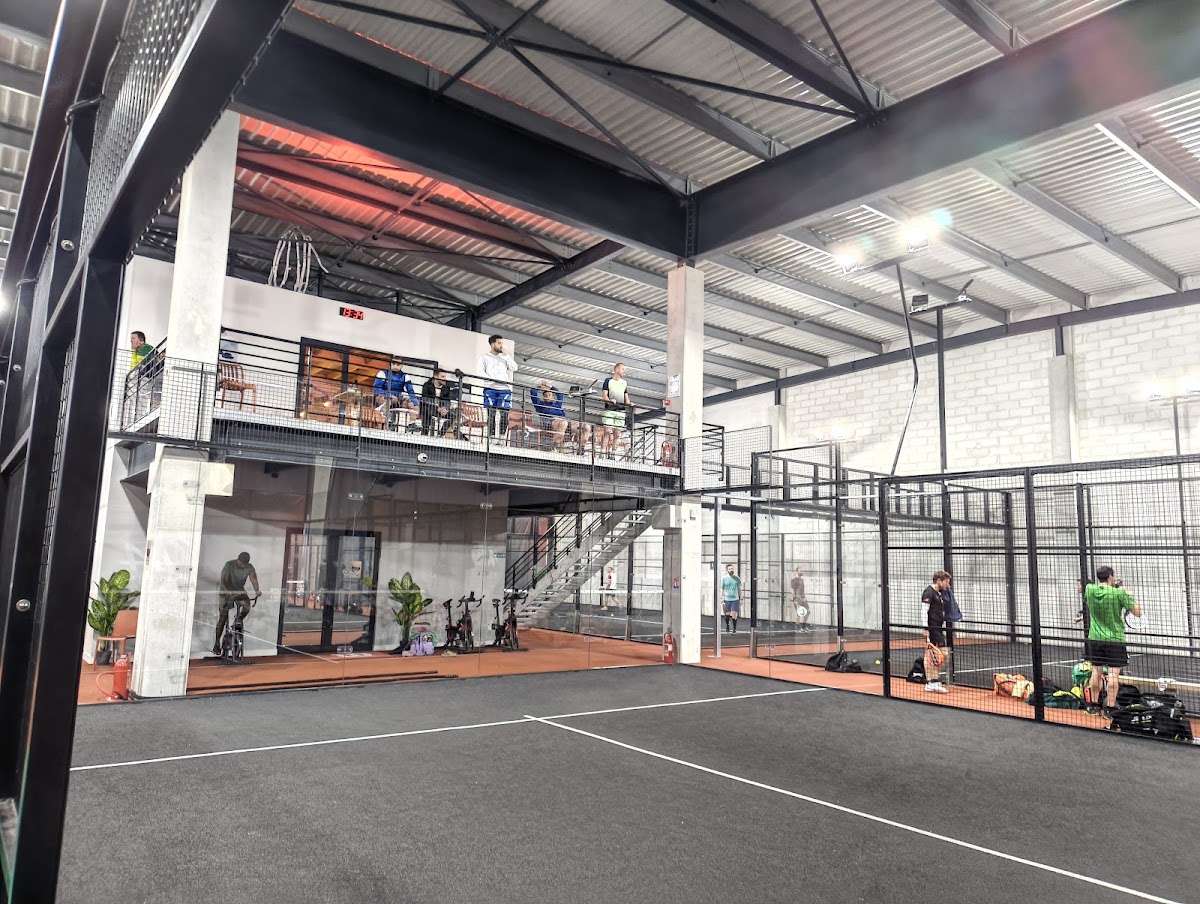 2V2 Padel Club, club de padel à Cormeilles-en-Parisis
