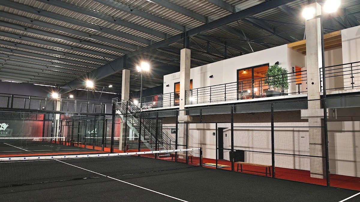 2V2 Padel Club, club de padel à Cormeilles-en-Parisis, photo 5