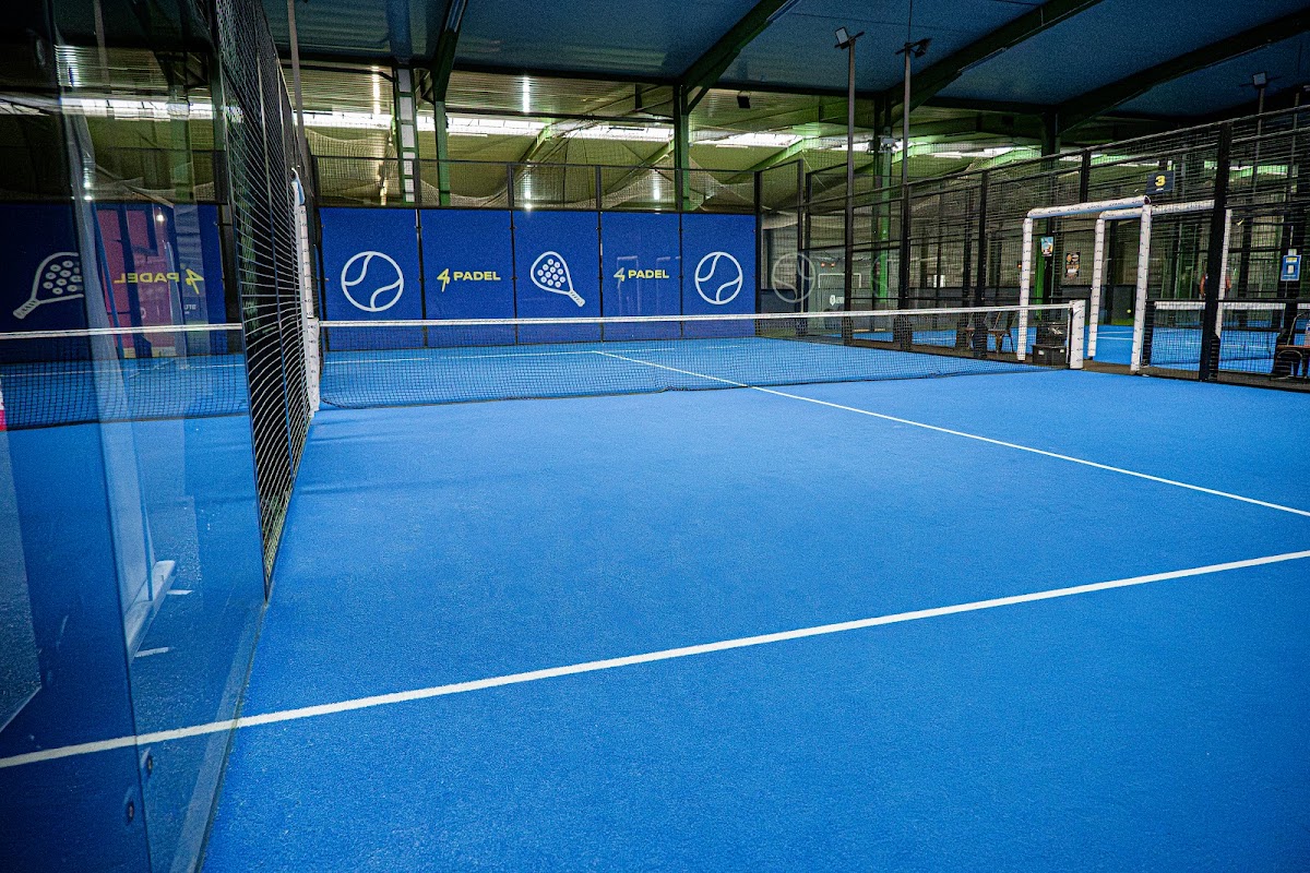 4PADEL VALENCIENNES, club de padel à Petite-Forêt
