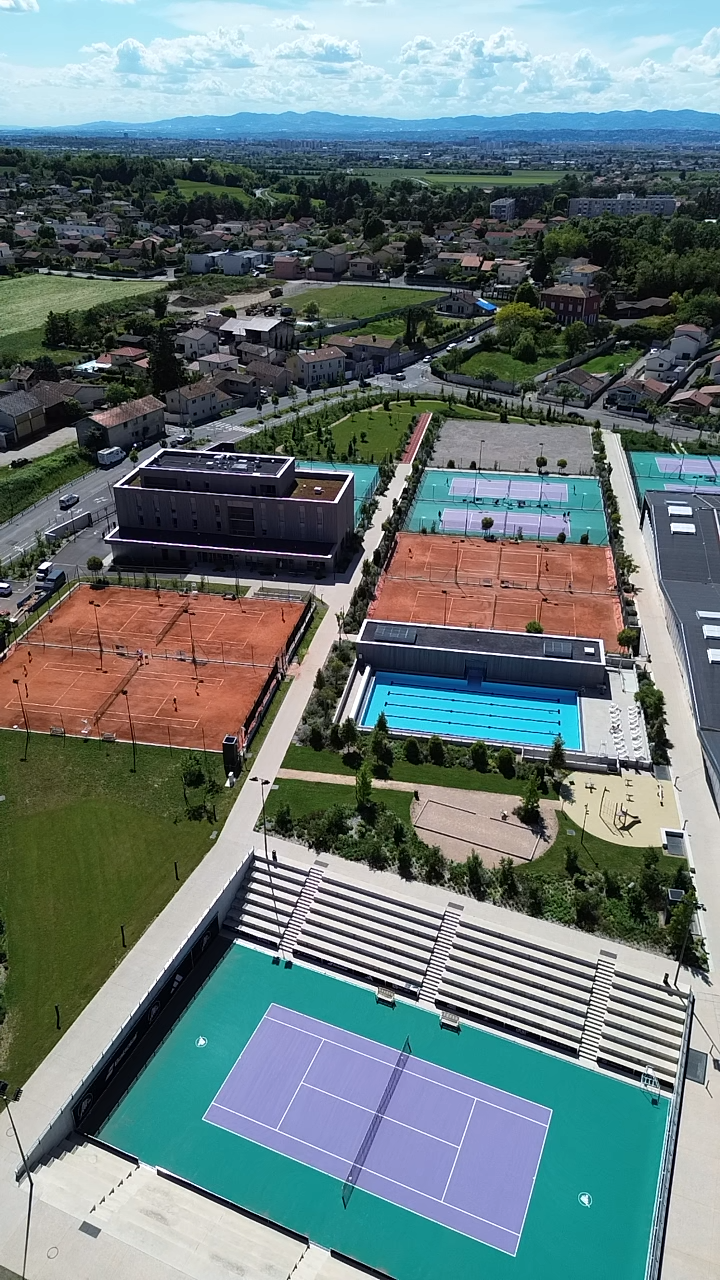 ALL IN COUNTRY CLUB DECINES, club de padel à Décines-Charpieu, photo 4