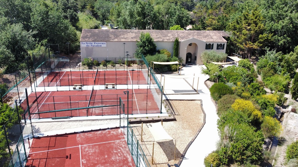 ALPILLES CLUB, club de padel à Paradou