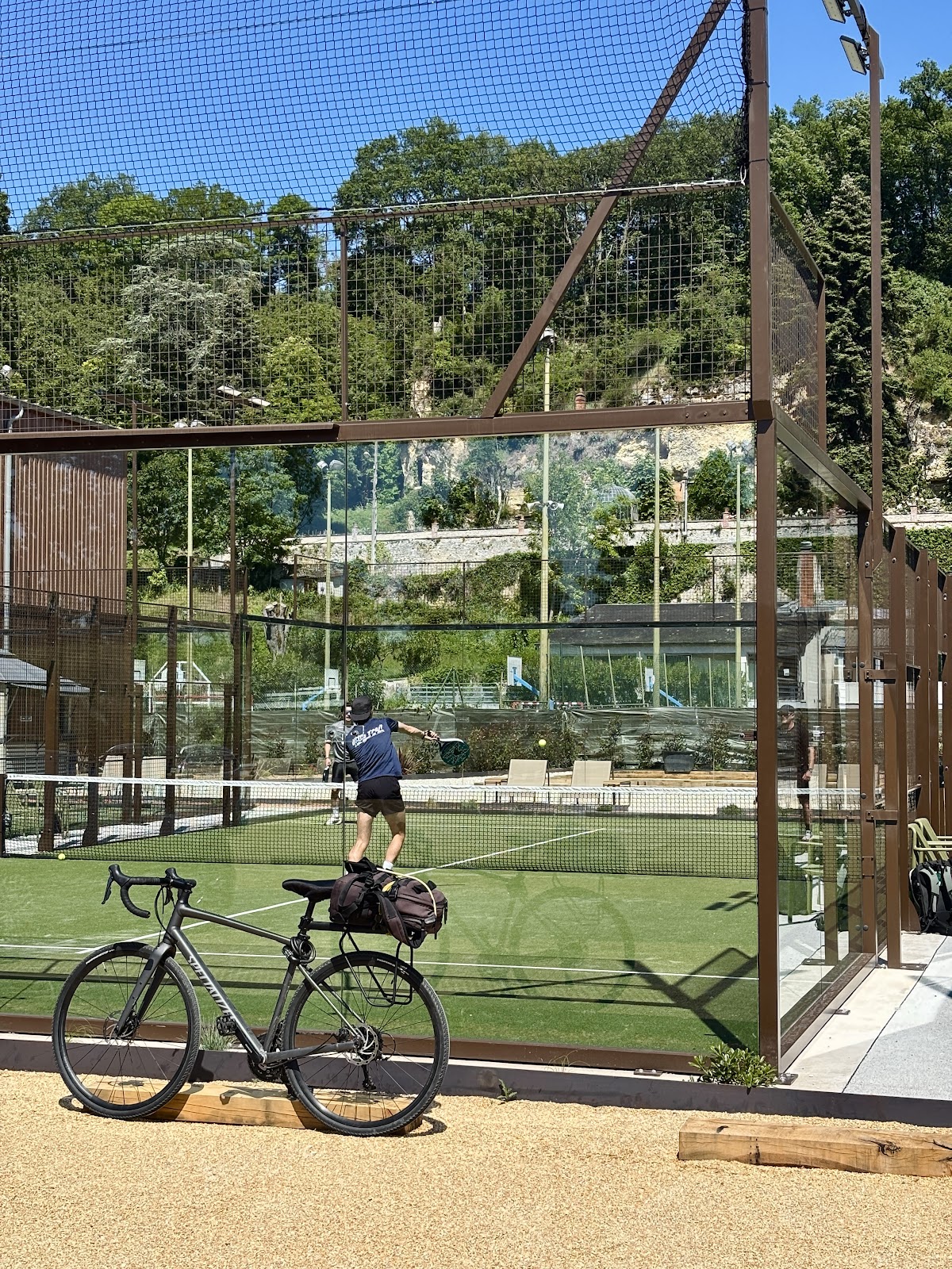 BØ Padel Sports Social Club, club de padel à Rochecorbon, photo 4