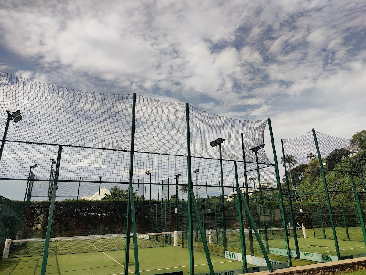 BOURBON OLYMPIQUE TENNIS-CLUB, club de padel à Saint-Denis, photo 2