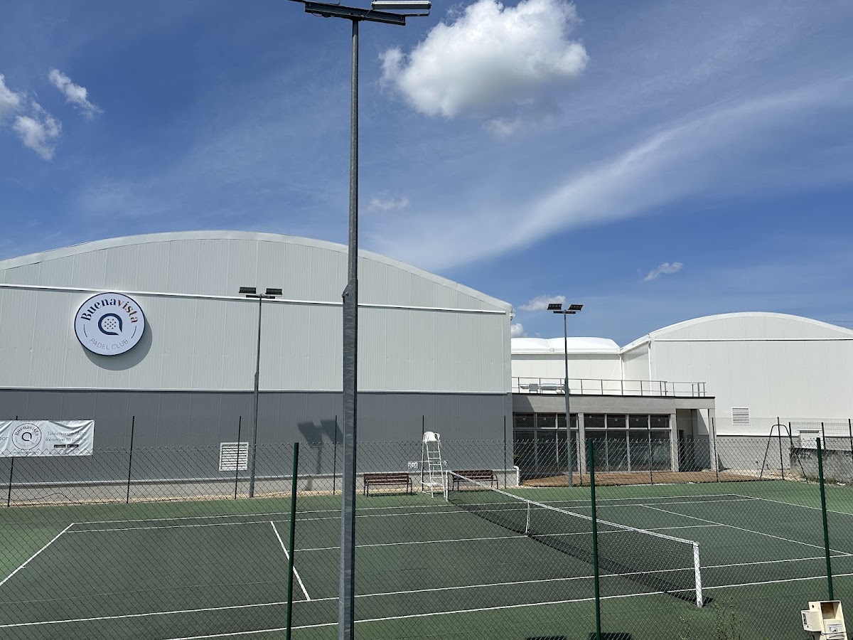 BUENAVISTA PADEL CLUB, club de padel à Camblanes-et-Meynac, photo 3