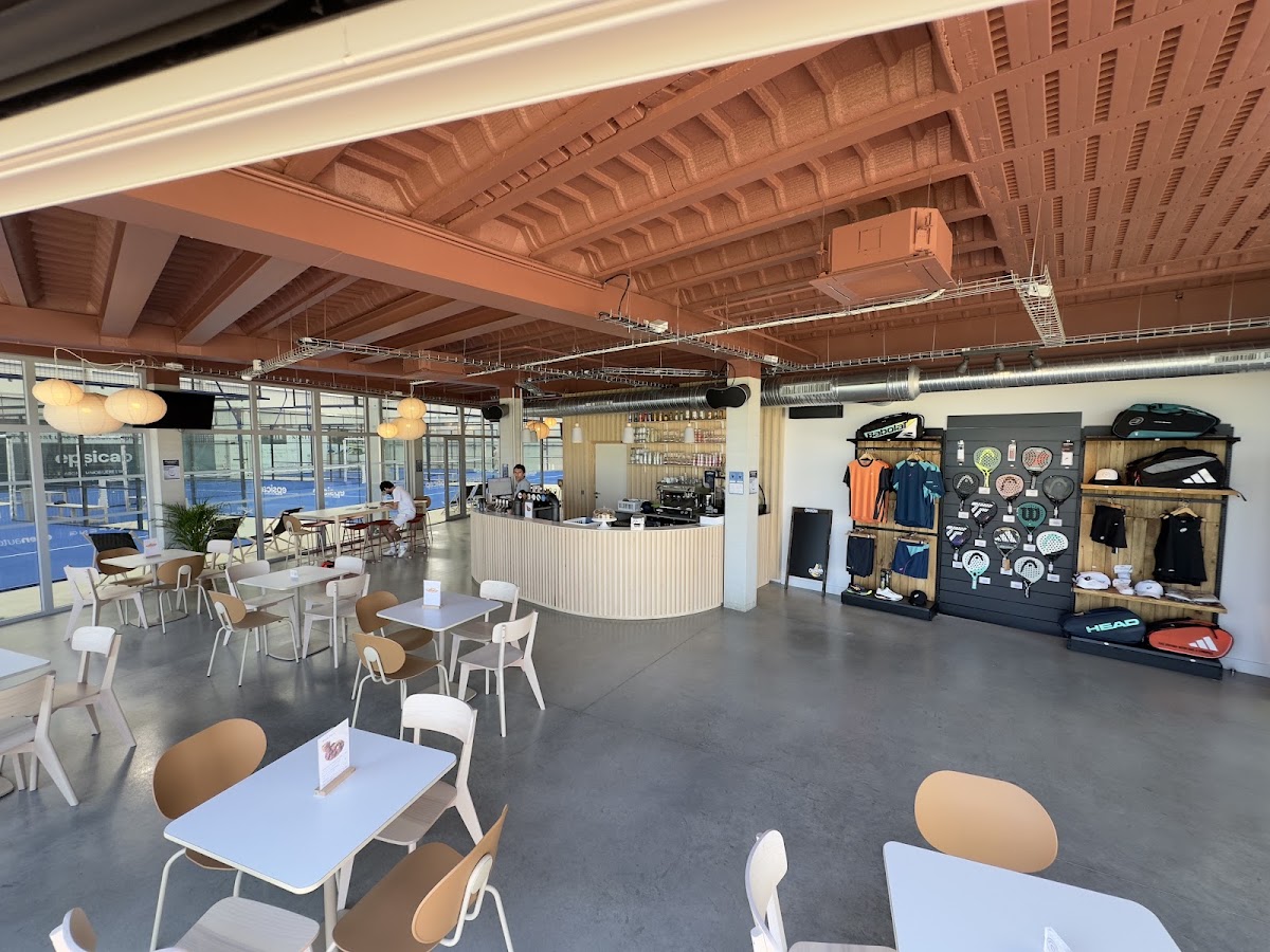 BUENAVISTA PADEL CLUB, club de padel à Camblanes-et-Meynac, photo 4