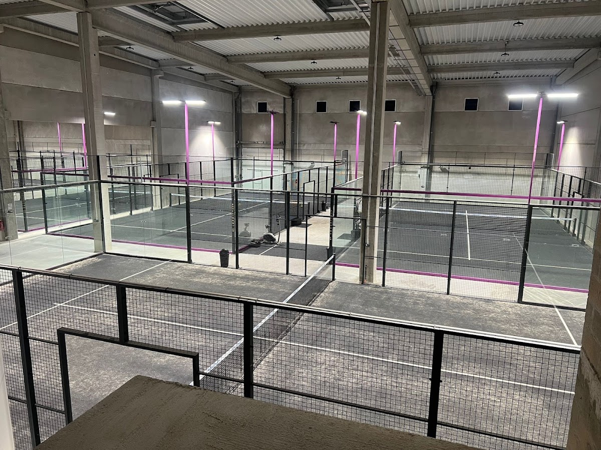CARRE PADEL, club de padel à Moissy-Cramayel