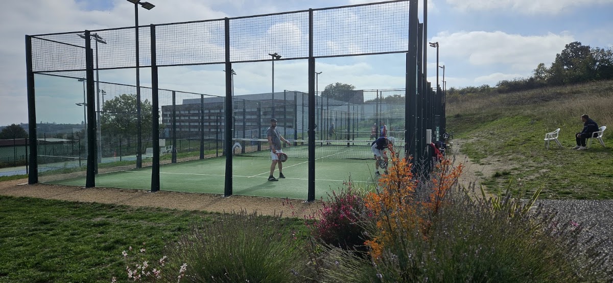 CHATEL-GUYON (TENNIS CLUB), club de padel à Châtel-Guyon
