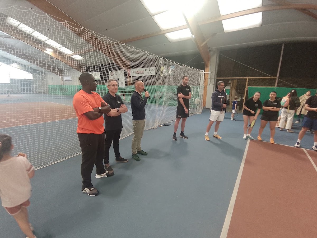 COMITE MAINE ET LOIRE TENNIS, club de padel à Les Ponts-de-Cé, photo 2