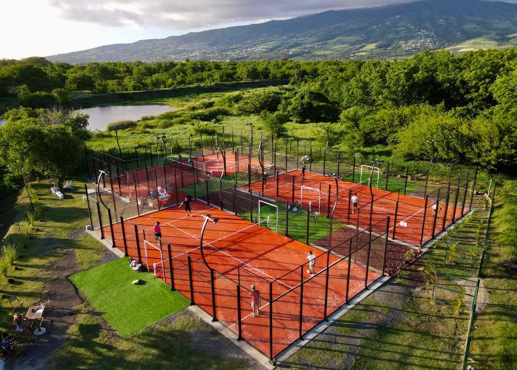 ENDEMIK CLUB, club de padel à Saint-Louis