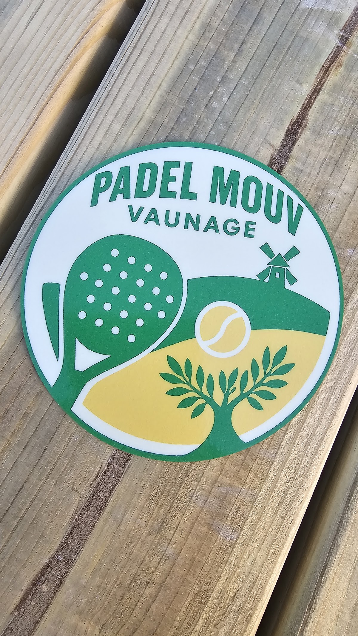 FLORALI PADEL MOUV, club de padel à Saint-Dionisy, photo 5