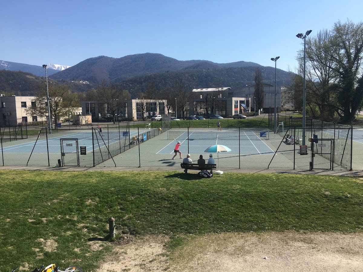 GRENOBLE UNIVERSITE CLUB, club de padel à Gières, photo 3