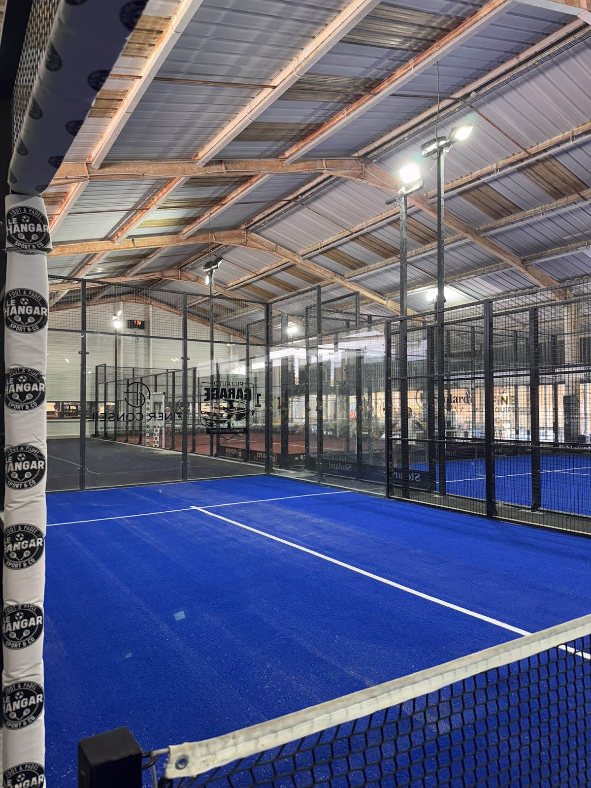 HANGAR, club de padel à Sainte-Marie