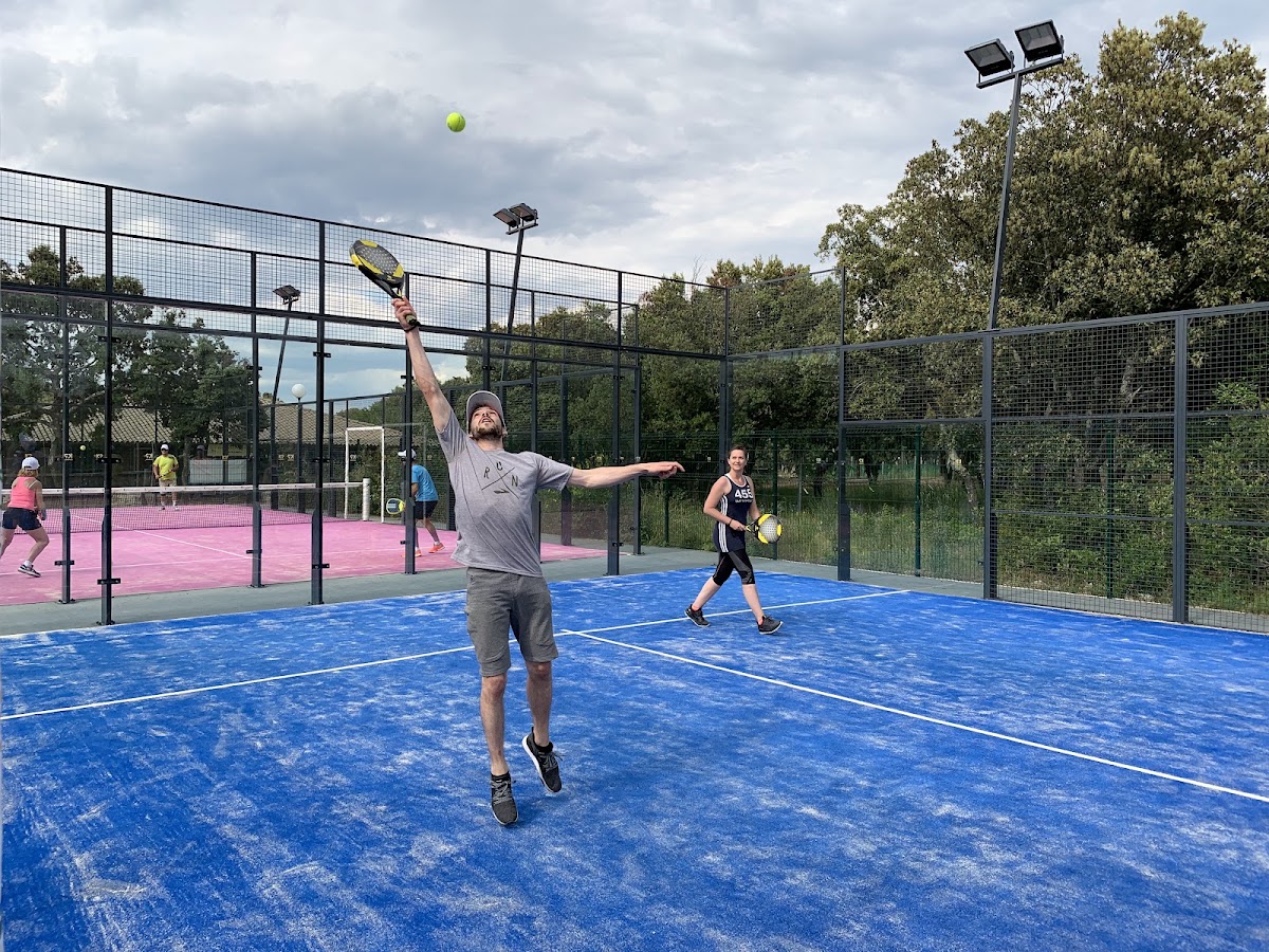 HAUTS DE NIMES PADEL CLUB, club de padel à Nîmes