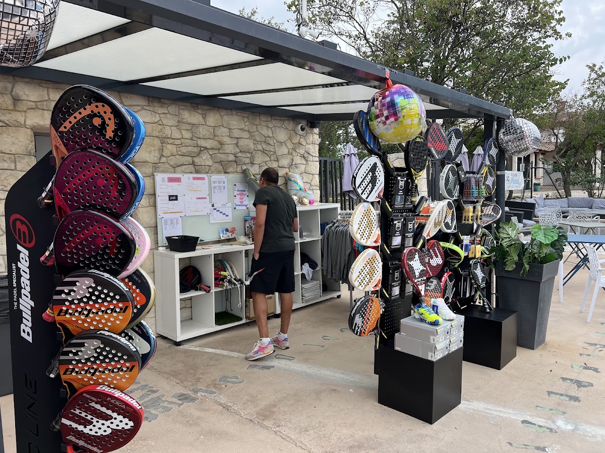 HAUTS DE NIMES PADEL CLUB, club de padel à Nîmes, photo 5