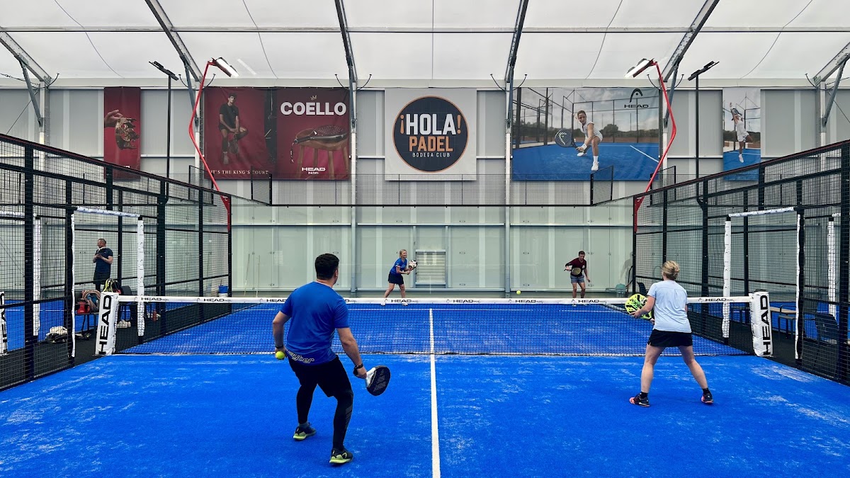HOLA PADEL, club de padel à Le Haillan, photo 2