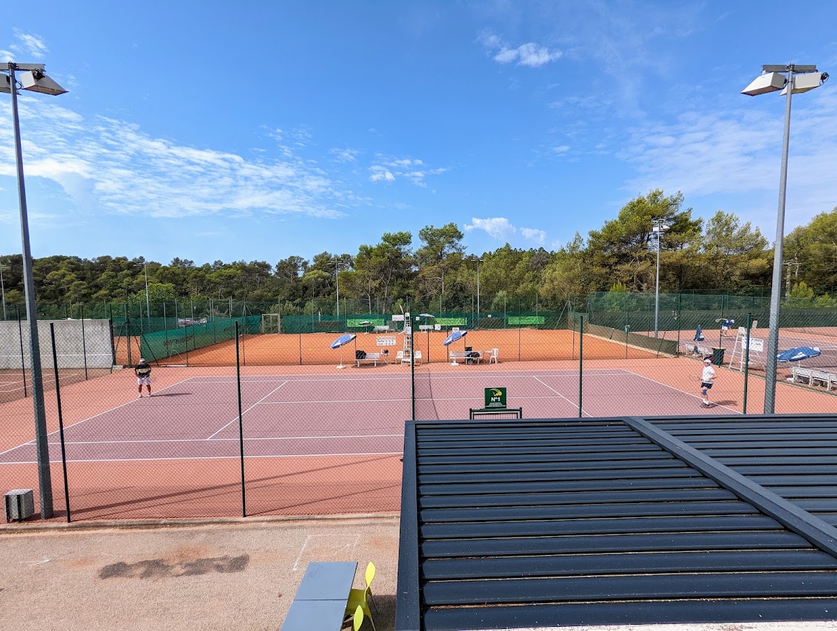 LA RAQUETTE ROQUEFORTOISE, club de padel à Roquefort-les-Pins