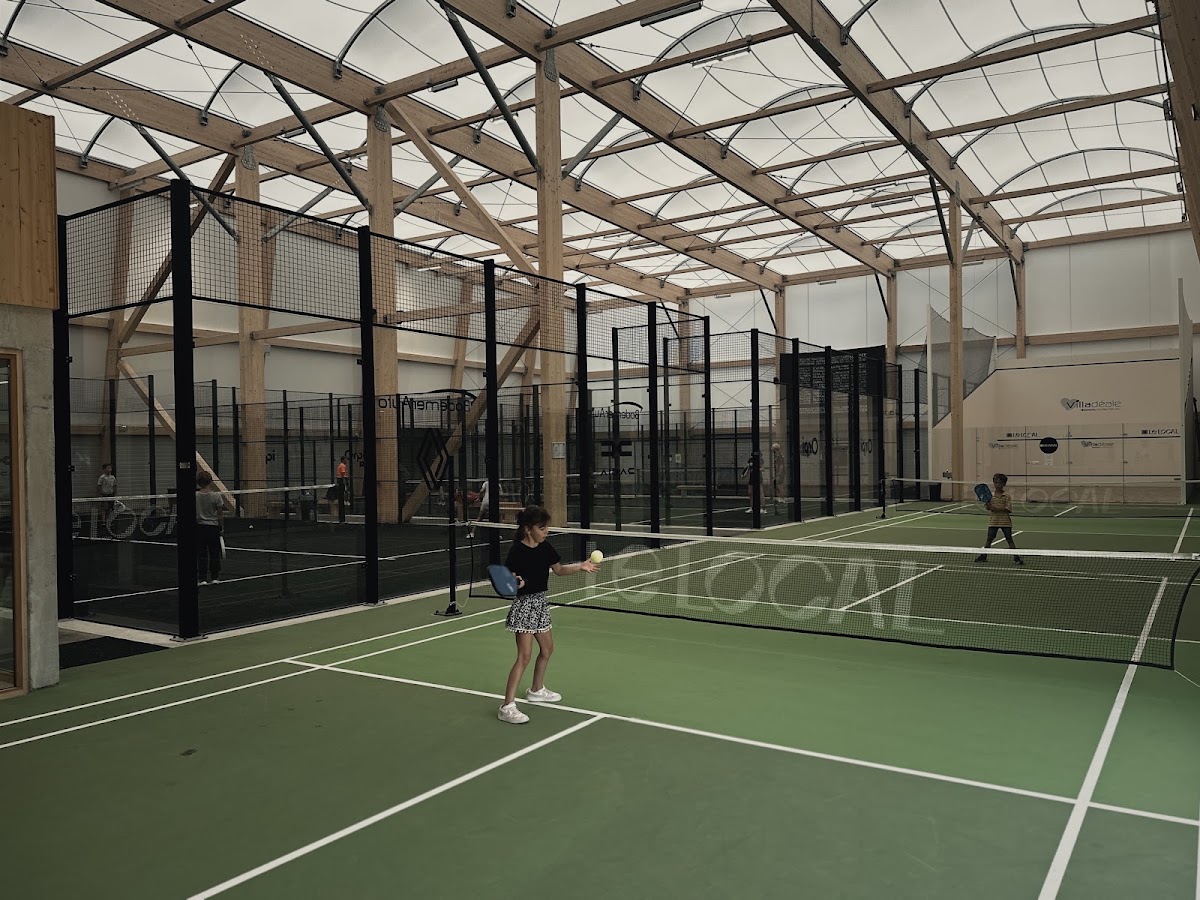 LE LOCAL, club de padel à Theix-Noyalo, photo 2
