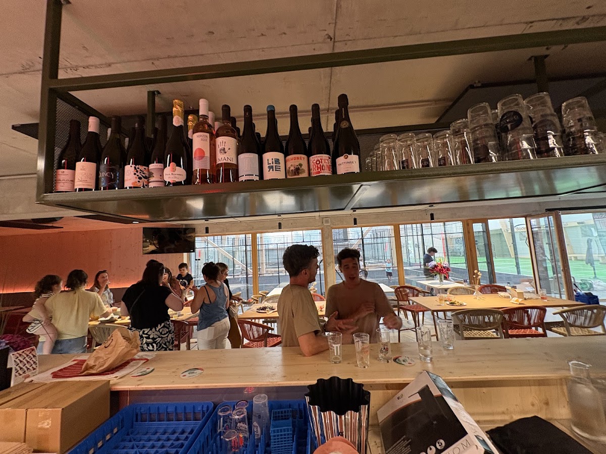 LE LOCAL, club de padel à Theix-Noyalo, photo 5