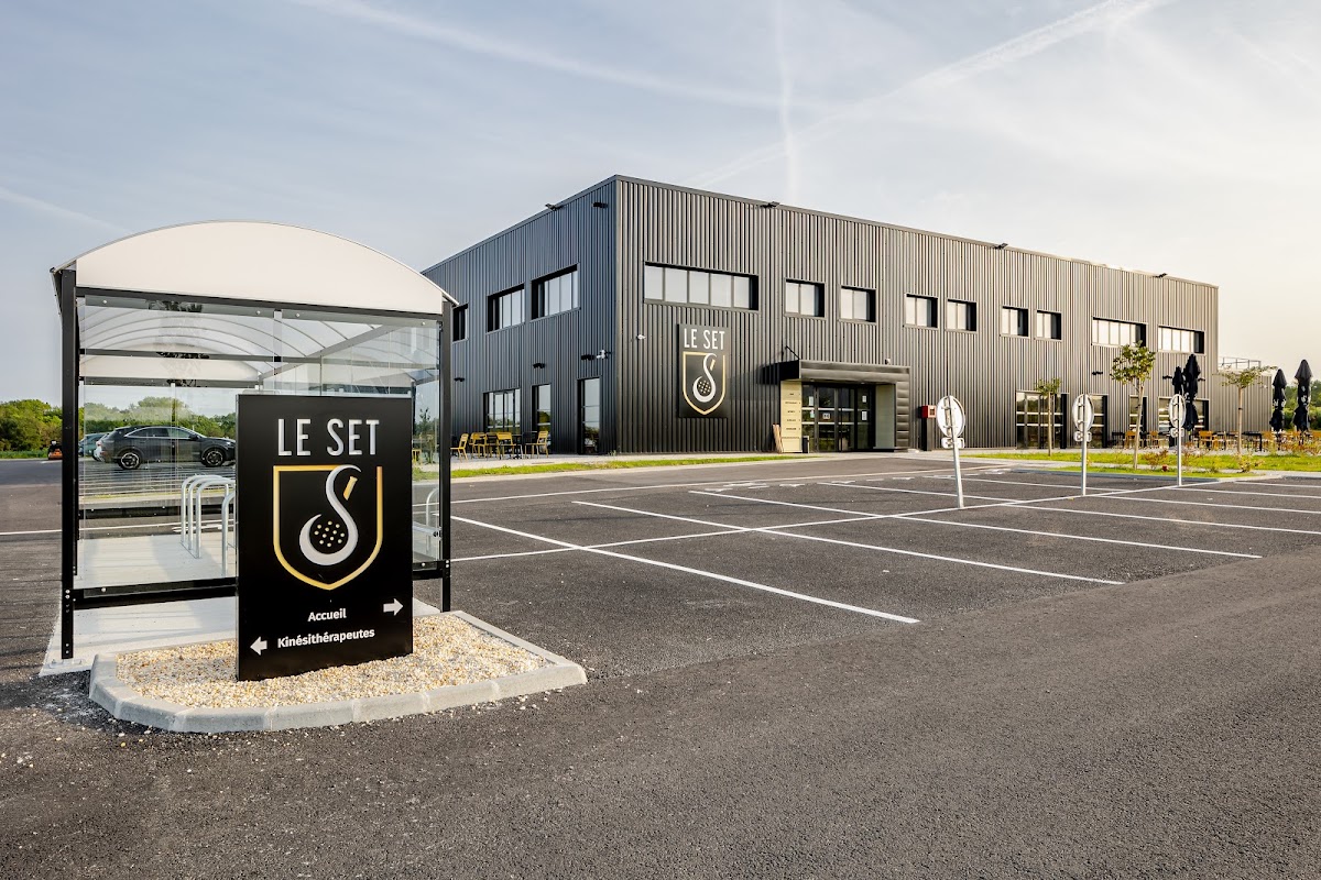 LE SET, club de padel à Le Bignon