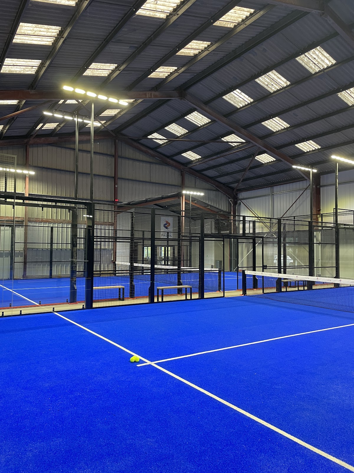 LEGEND PADEL, club de padel à Ibos