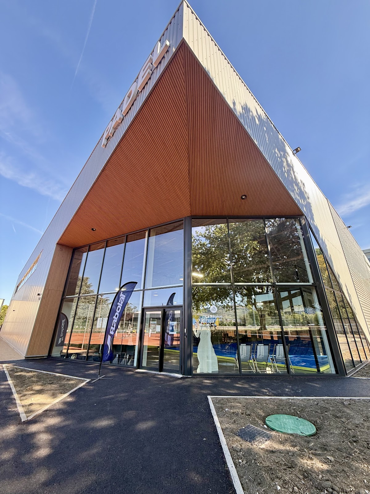 MONTFERRAND (AS), club de padel à Clermont-Ferrand, photo 3
