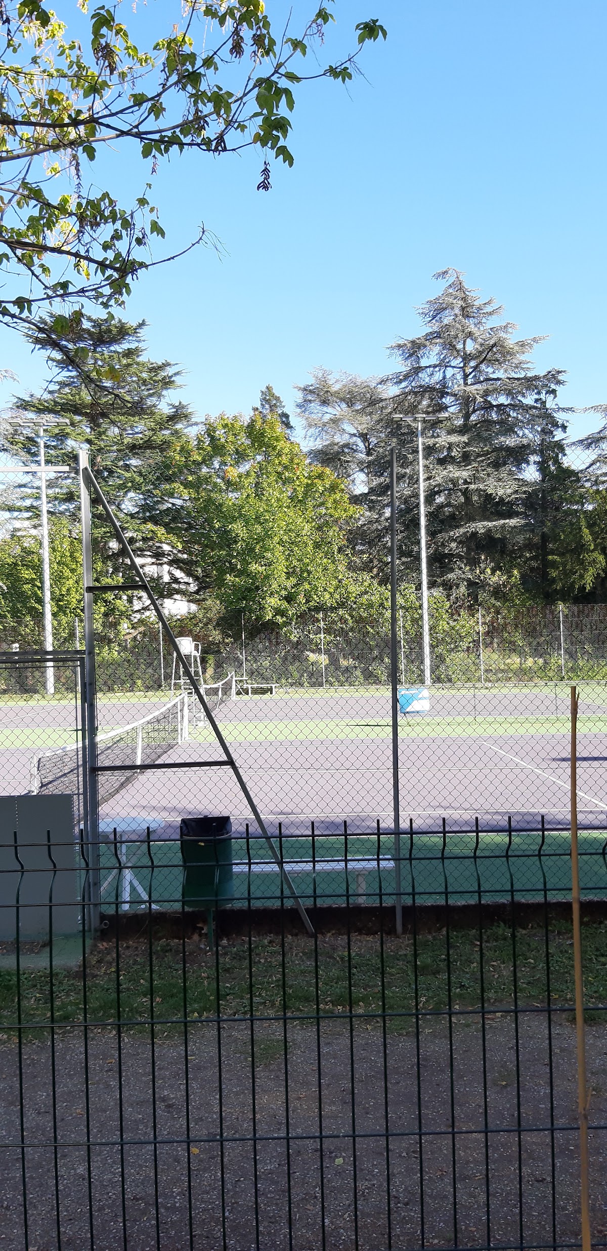 MUNICIPAL 5EME (TENNIS CLUB), club de padel à Sainte-Foy-lès-Lyon, photo 2