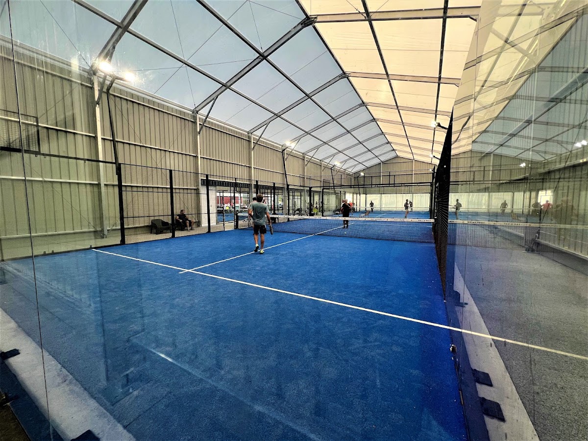PAD AND BALL FREJUS, club de padel à Fréjus