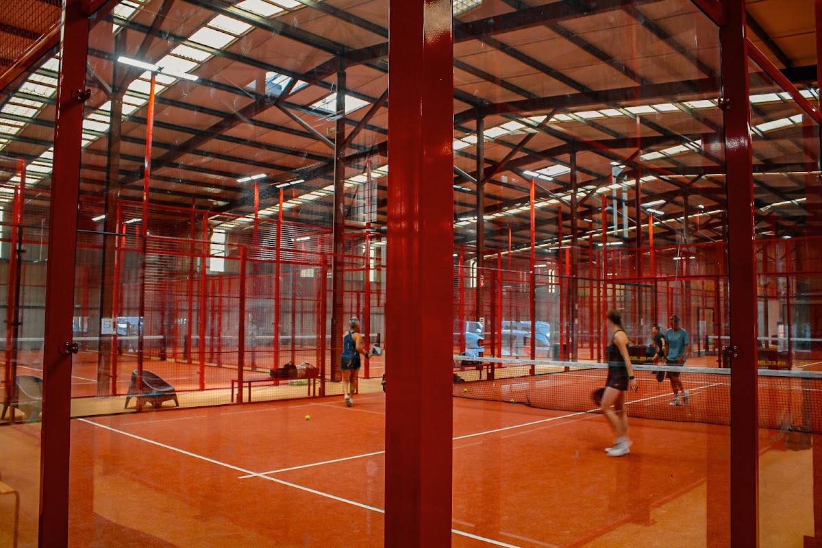 PADEL 33 BRUGES, club de padel à Bruges