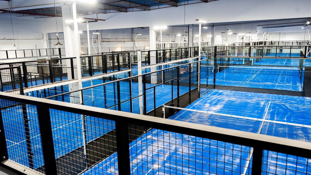 PADEL Aficionados Seis, club de padel à Croissy-Beaubourg