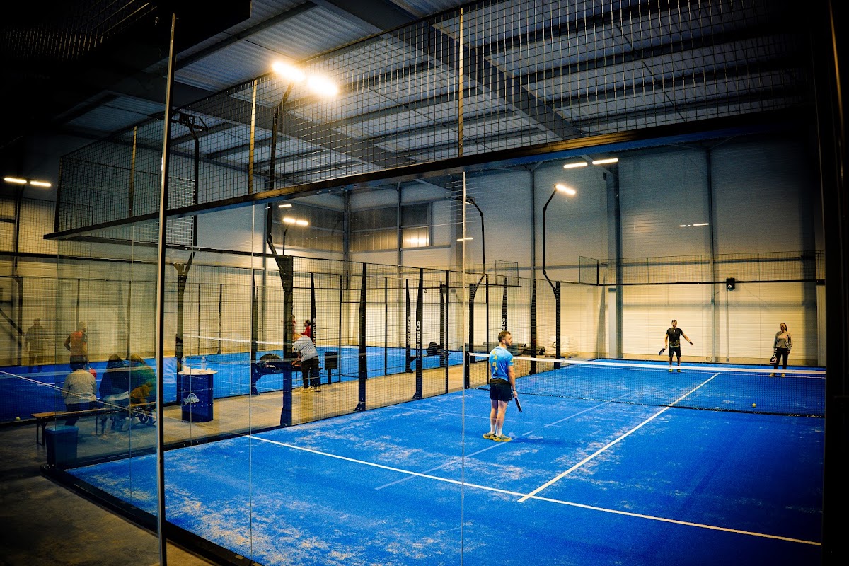 PADEL and CO, club de padel à Tinténiac