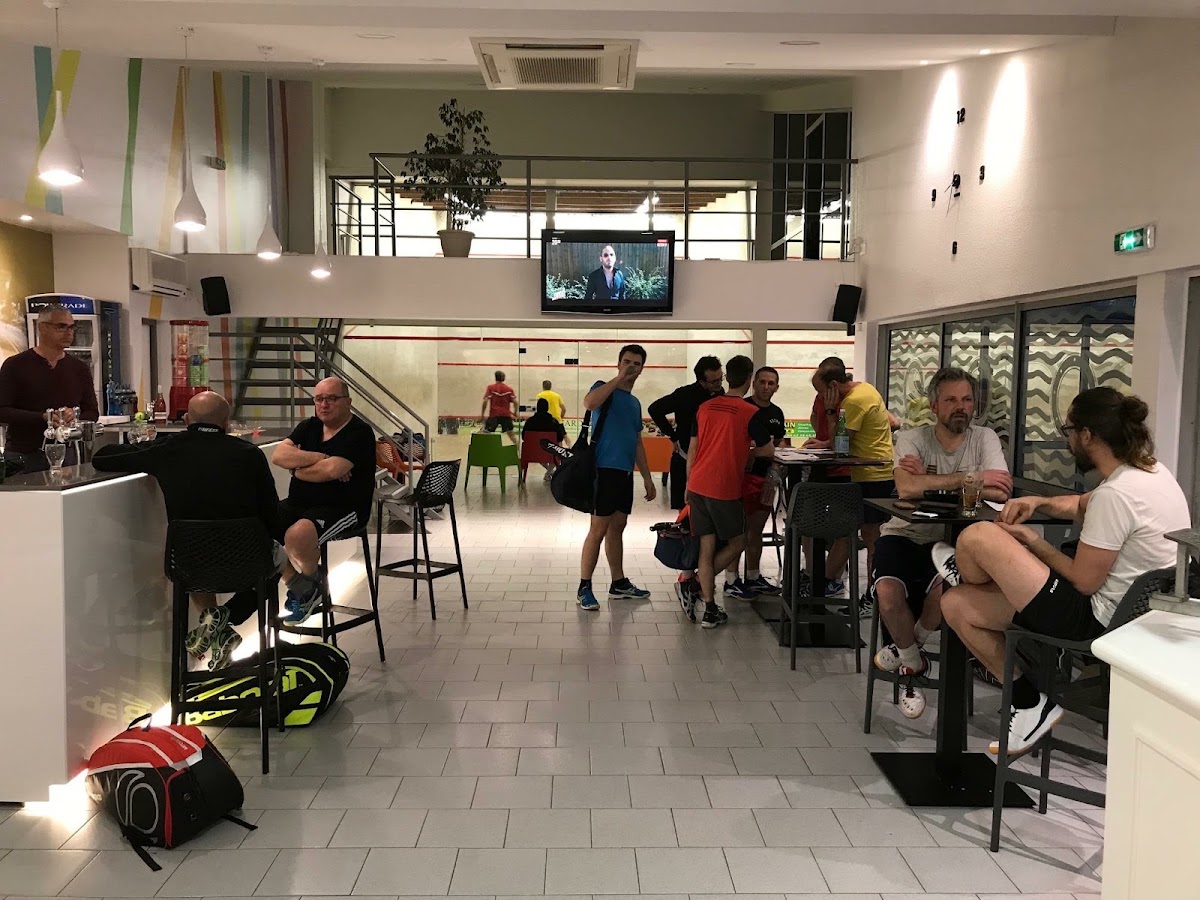 PADEL CLUB CROCODIL'S, club de padel à Servian, photo 4