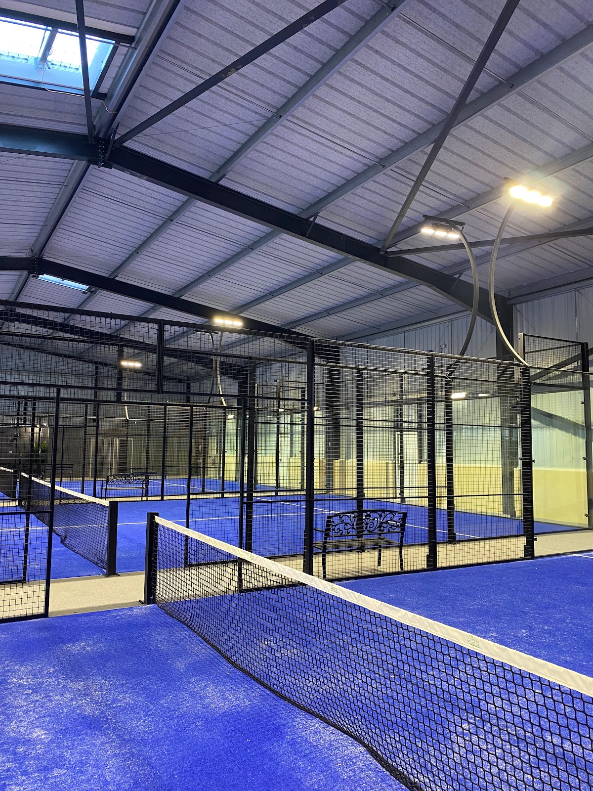PADEL CLUB MIMET, club de padel à Mimet
