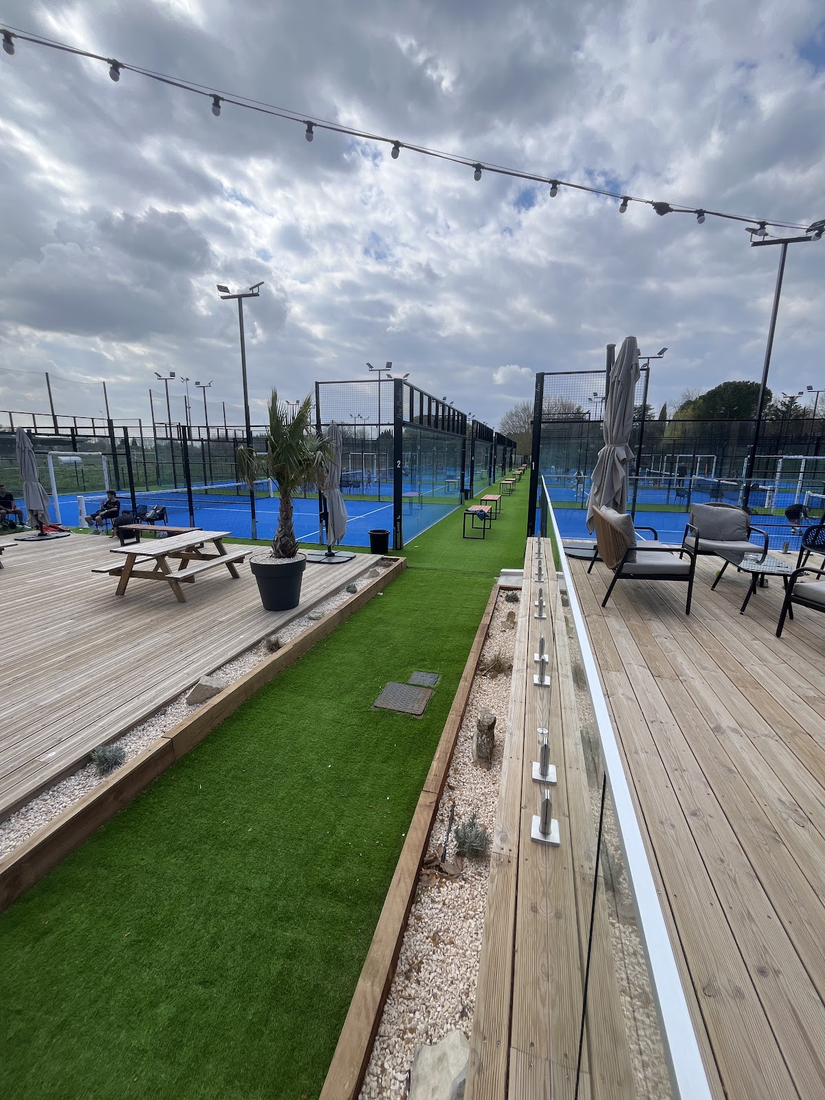 PARC PRADEN - Marguerittes, club de padel à Marguerittes, photo 2