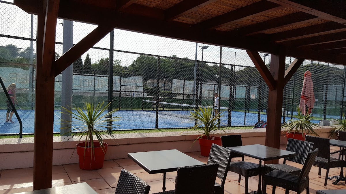 SAS PADEL RIVIERA, club de padel à Mougins, photo 3