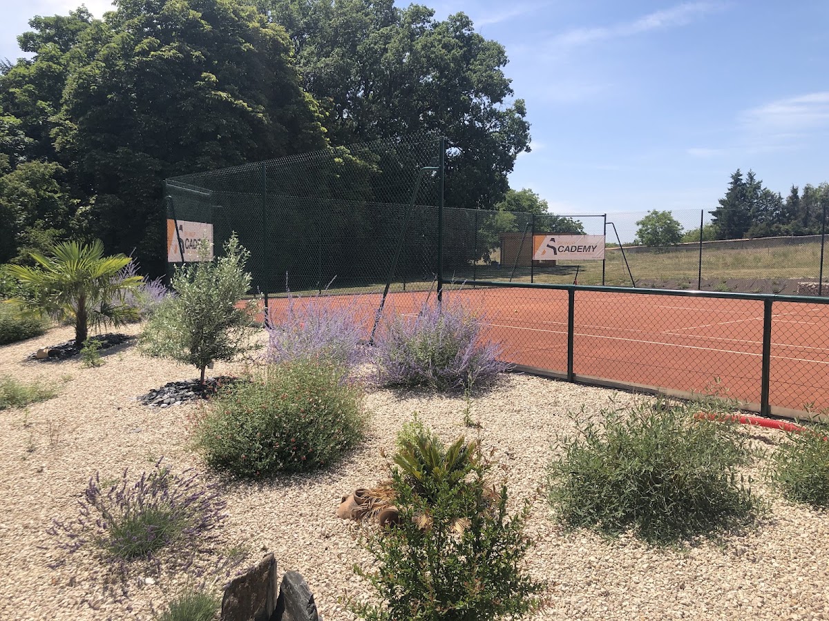 SKIN UP ACADEMY, club de padel à Azay-le-Rideau, photo 3