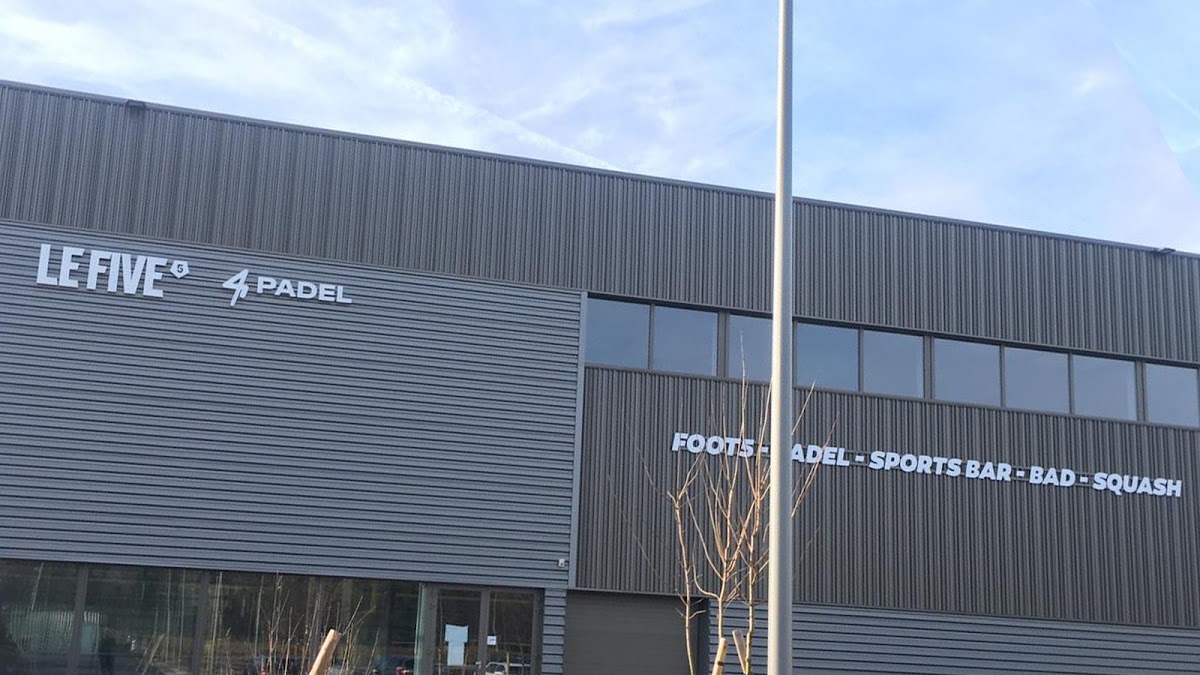 SPORTSMAX, club de padel à Saint-Louis