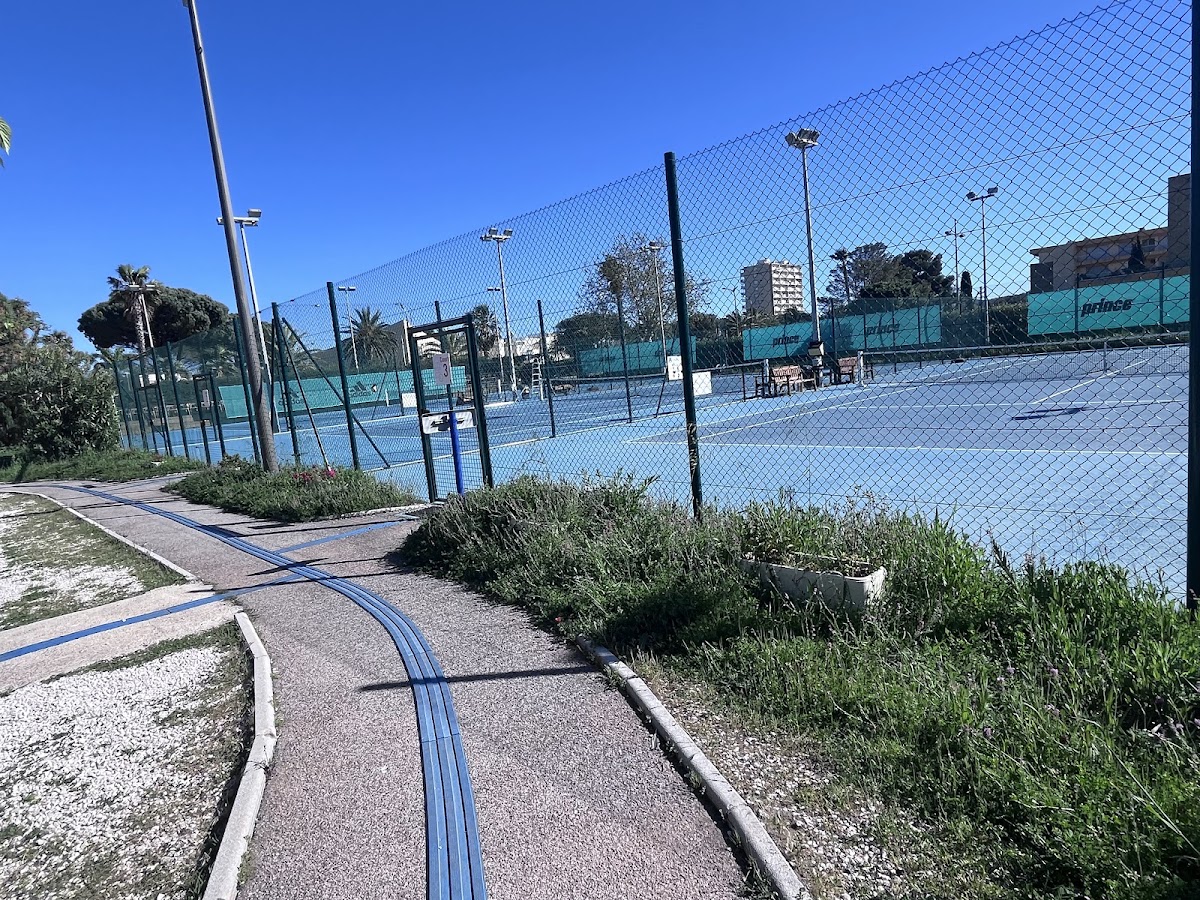 TC LE LAVANDOU, club de padel à Le Lavandou