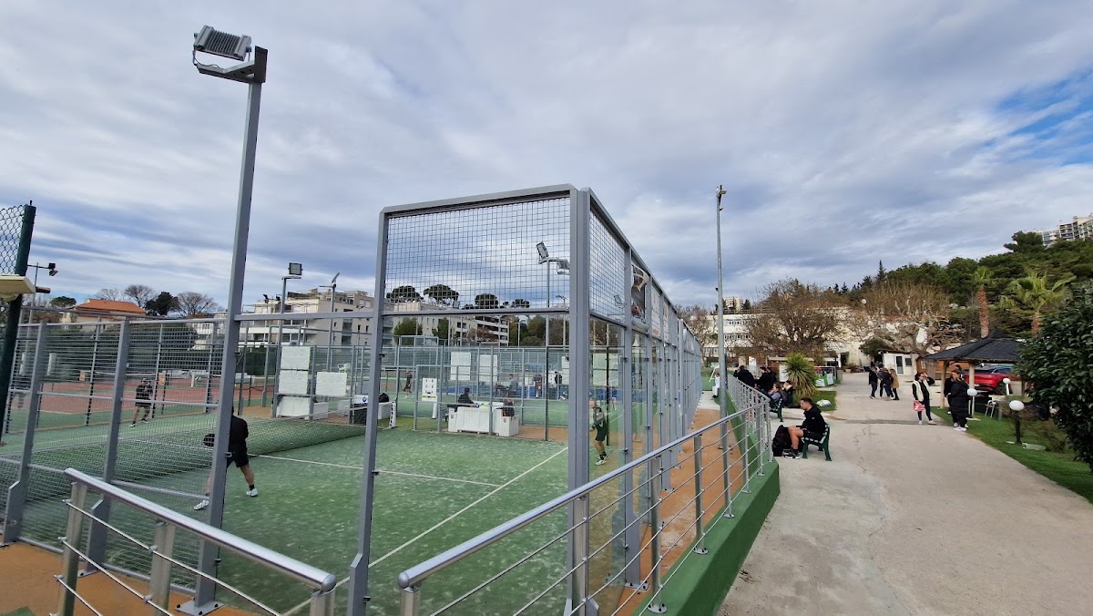 TENNIS CLUB LA FOURRAGERE ASPTT, club de padel à Marseille, photo 2