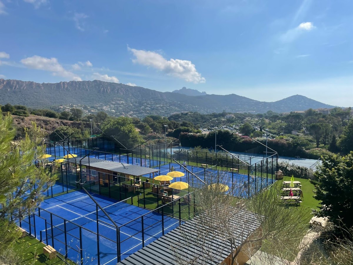 ULTRA CAP ESTEREL COUNTRY CLUB, club de padel à Saint-Raphaël