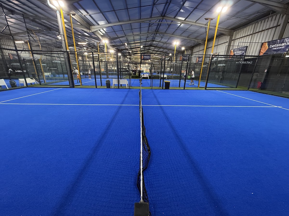 URBAN PADEL DARDILLY, club de padel à Dardilly, photo 4