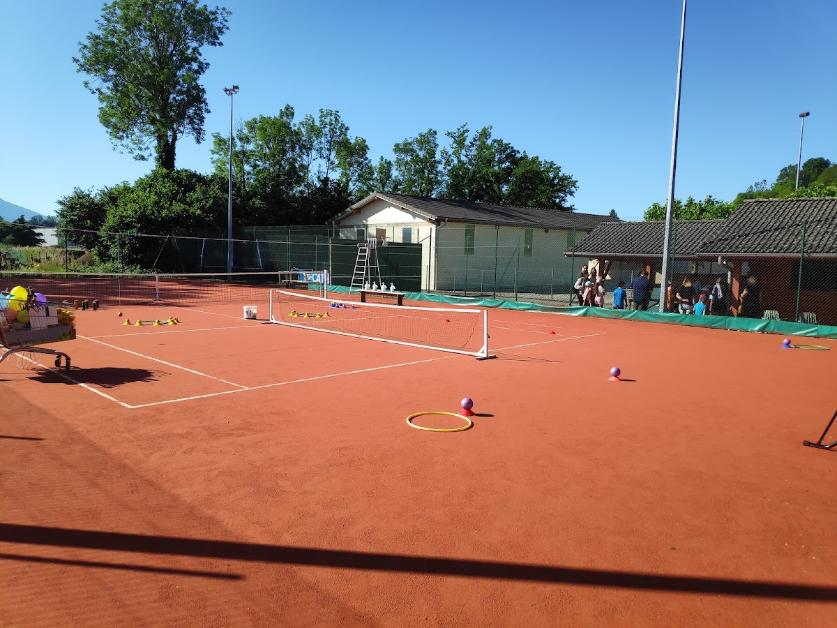 VALLIERES TENNIS CLUB, club de padel à Vallières-sur-Fier