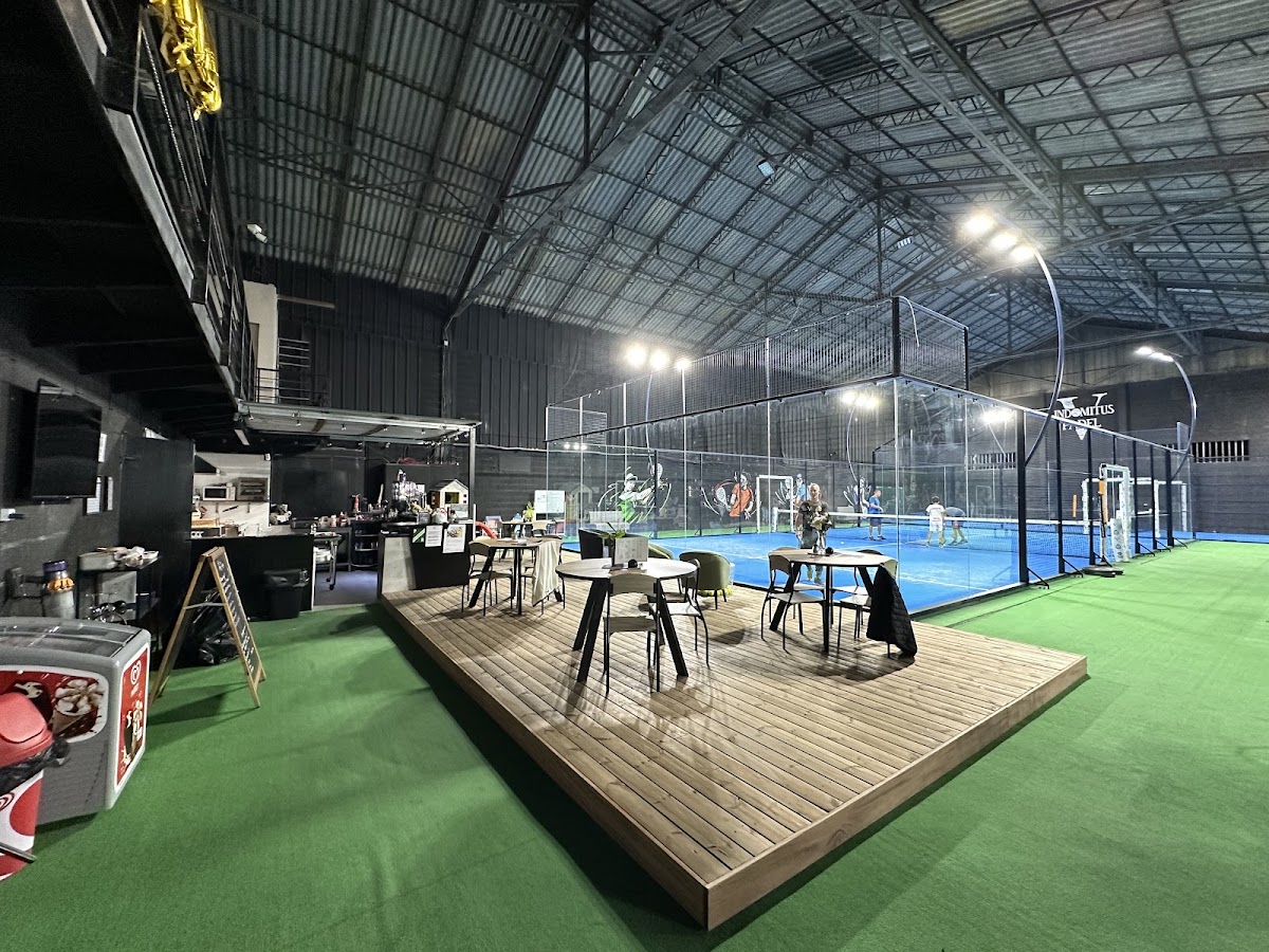 V.INDOMITUS PADEL, club de padel à La Trinité